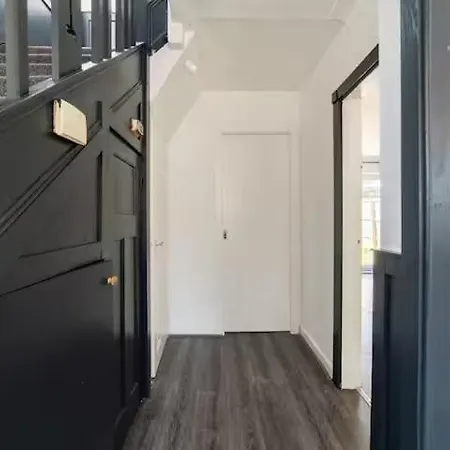 Elegant 4br House , Driveway , Sleeps 9 , *